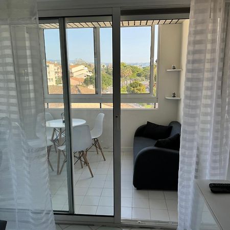 Studio Antibes Port Vauban. Exteriör bild
